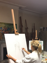 Cathy commence un tableau d’après une oeuvre de Berthe Morisot